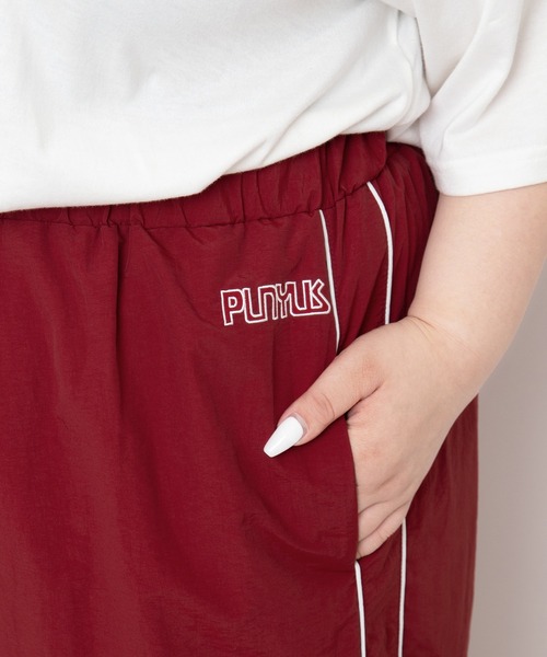 PUNYUS(プニュズ)の「【NEW SIZE】切り替えナイロンパンツ(その他パンツ・レディース・ワイン/ブラック/グリーン・5/4/3/2/1)」の4枚目の写真
