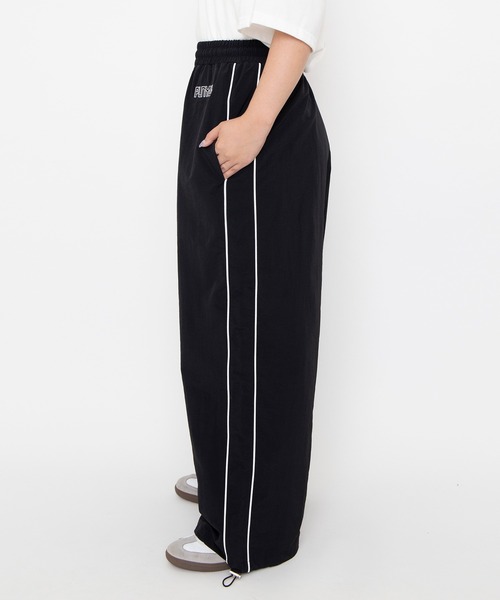 PUNYUS(プニュズ)の「【NEW SIZE】切り替えナイロンパンツ(その他パンツ・レディース・ワイン/ブラック/グリーン・5/4/3/2/1)」の12枚目の写真