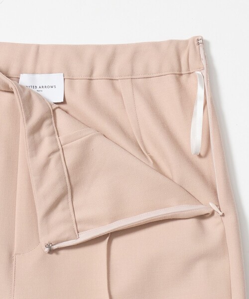 UNITED ARROWS(ユナイテッドアローズ)の「セミフレア レギンス パンツ(その他パンツ・レディース・ブラック/ダークブラウン/ライトピンク・38/36)」の13枚目の写真