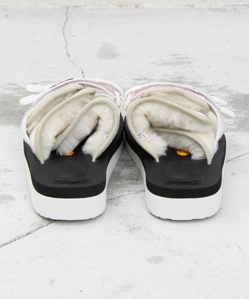 suicoke(スイコック)の「【別注】<SUICOKE>∴ムートンサンダル¨ ◆(サンダル・レディース・ホワイト/ブラック・7/5/6)」の3枚目の写真