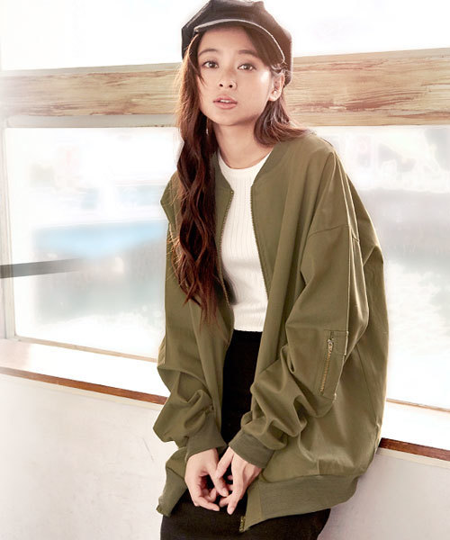 KOBE LETTUCE（コウベレタス）の「MA-1ブルゾンジャケット（MA-1・レディース・キャメル/ネイビー/ブラック/カーキ/レッド系その他/グリーン系その他/イエロー系その他/グリーン系その他2/ブルー系その他2/レッド系その他2/ブルー系その他/イエロー系その他2/ブラック系その他/ブラック系その他2・FREE）」の7枚目の写真