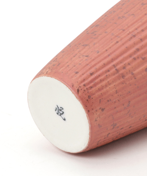 カヤ（カヤ）の「【カヤ】陶悦窯 有田焼 線彫 泡造りビアカップ / 石丸陶芸（グラス/マグカップ/タンブラー・レッド・FREE）」の3枚目の写真