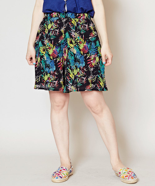 チャイハネ(チャイハネ)の「【チャイハネ】yul エスニックショートパンツ(その他パンツ・レディース・カラフル/ライトグリーン/ブルー/オレンジ/ブラックミックス/ホワイト×ブルー/ケリー/ブラウン×イエロー/その他2/その他1/その他3・FREE)」の3枚目の写真