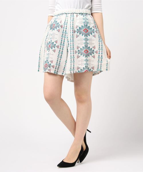 チャイハネ(チャイハネ)の「【チャイハネ】yul エスニックショートパンツ(その他パンツ・レディース・カラフル/ライトグリーン/ブルー/オレンジ/ブラックミックス/ホワイト×ブルー/ケリー/ブラウン×イエロー/その他2/その他1/その他3・FREE)」の10枚目の写真