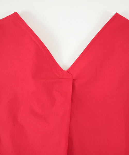 titivate(ティティベイト)の「タイプライターバッククロスブラウス(シャツ/ブラウス・レディース・ホワイト/レッド/カーキ・M)」の19枚目の写真