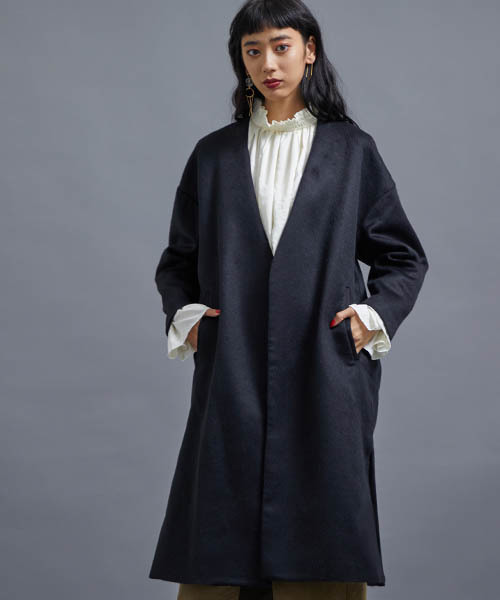 STUDIOUS(ステュディオス)の「ベルテッドノーカラーガウンコート(その他アウター・レディース・グレー/ベージュ/ブラック・0/1)」の2枚目の写真