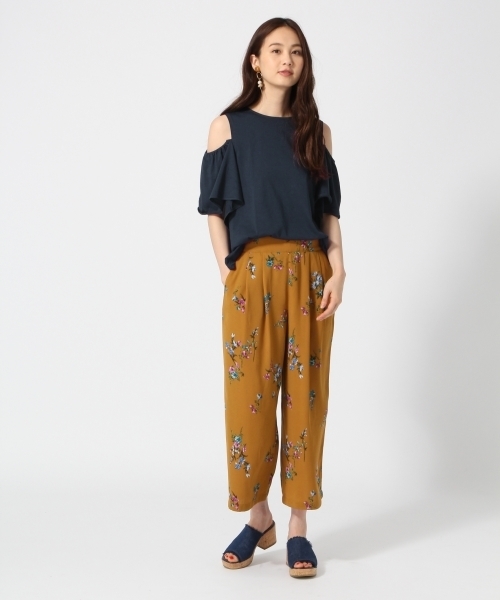 GLOBAL WORK(グローバルワーク)の「フラワーワイドストレートパンツ/763285(その他パンツ・レディース・ブラウン/ネイビー・MEDIUM/LARGE)」の3枚目の写真