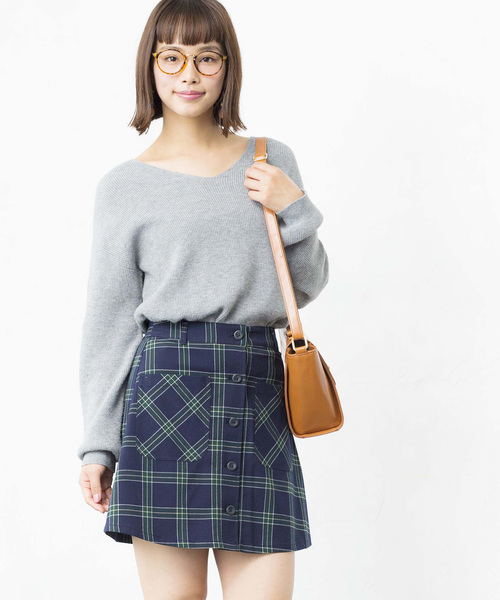 WEGO（ウィゴー）の「WEGO/前ボタンチェックタイトミニスカート（スカート・レディース・グレー系その他2/ブルー系その他2/ベージュ系その他2/イエロー系その他3/ブラック系その他2/ブラック系その他3/レッド系その他2・LARGE/MEDIUM）」の5枚目の写真