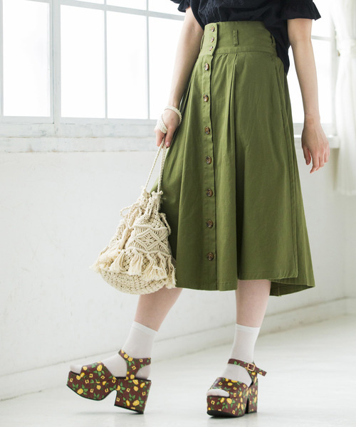 WEGO（ウィゴー）の「WEGO/チノ前ボタンタックミディスカート（スカート・レディース・ベージュ/ダークオレンジ/カーキ/オリーブ/ダークベージュ/ブラック系その他2/マスタード・LARGE/MEDIUM）」の6枚目の写真