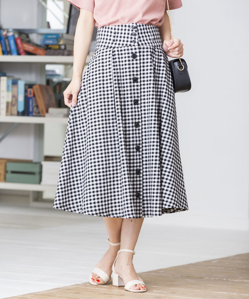 WEGO（ウィゴー）の「WEGO/チノ前ボタンタックミディスカート（スカート・レディース・ベージュ/ダークオレンジ/カーキ/オリーブ/ダークベージュ/ブラック系その他2/マスタード・LARGE/MEDIUM）」の2枚目の写真