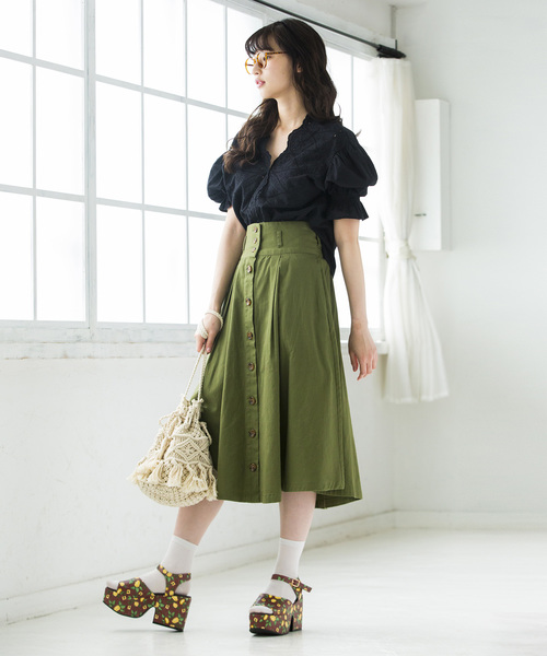 WEGO（ウィゴー）の「WEGO/チノ前ボタンタックミディスカート（スカート・レディース・ベージュ/ダークオレンジ/カーキ/オリーブ/ダークベージュ/ブラック系その他2/マスタード・LARGE/MEDIUM）」の14枚目の写真