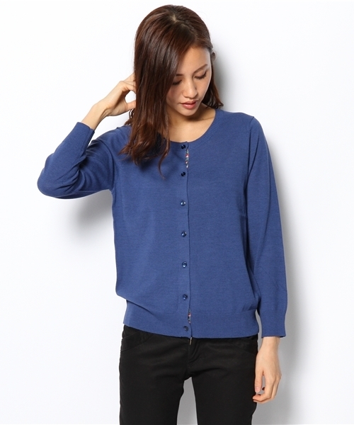 green label relaxing（グリーンレーベルリラクシング）の「SelfWash UV LBTY カーディガン（カーディガン/ボレロ・レディース・ダークグレー/ピンク/ケリー/コバルトブルー/ワインレッド/ロイヤルブルー/イエロー・38/40）」の4枚目の写真