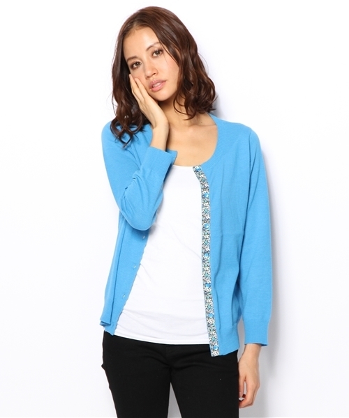 green label relaxing（グリーンレーベルリラクシング）の「SelfWash UV LBTY カーディガン（カーディガン/ボレロ・レディース・ダークグレー/ピンク/ケリー/コバルトブルー/ワインレッド/ロイヤルブルー/イエロー・38/40）」の11枚目の写真