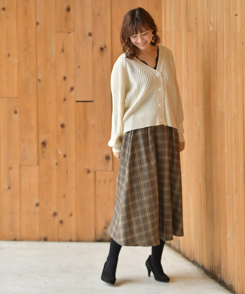 rps(アールピーエス)の「模様編みVネックショートカーディガン(カーディガン/ボレロ・レディース・ブラック/杢グレー/オフホワイト/マスタード・M)」の5枚目の写真