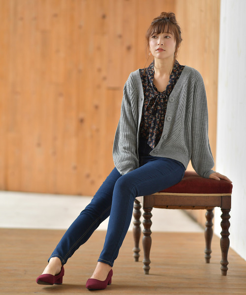 rps(アールピーエス)の「模様編みVネックショートカーディガン(カーディガン/ボレロ・レディース・ブラック/杢グレー/オフホワイト/マスタード・M)」の7枚目の写真