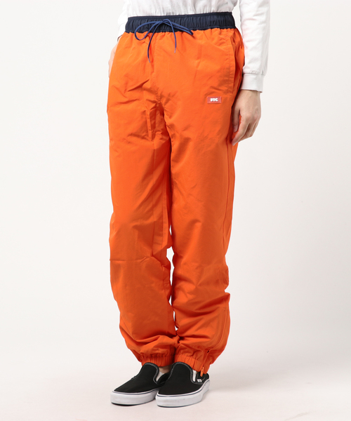 FTC（エフティーシー）の「COLOR BLOCKED TRACK PANT（その他パンツ・メンズ・ブラック/ネイビー/オレンジ・MEDIUM/LARGE/X-LARGE/SMALL）」の3枚目の写真