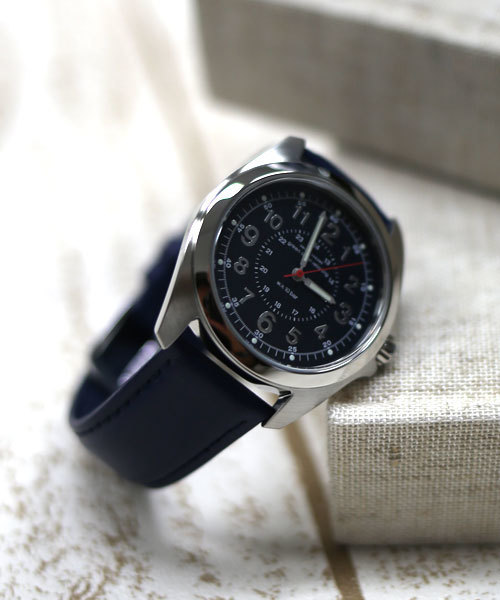 green label relaxing(グリーンレーベルリラクシング)の「GLR MILITARY WATCH腕時計(アナログ腕時計・メンズ・ブラック/ネイビー・フリー)」の1枚目の写真