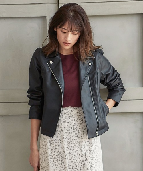 KOBE LETTUCE（コウベレタス）の「フェイクレザーライダースジャケット（ライダースジャケット・レディース・グレイッシュベージュ/ピンクベージュ/アイボリー/ブラック/ベージュ系その他/ブラウン系その他/モカ/ライトグレー/ホワイト系その他/グレー系その他/ベージュ系・FREE）」の15枚目の写真