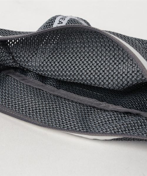 F/CE. （エフシーイー）の「F/CE. MESH SHOULDER / エフシーイー メッシュ ショルダーバッグ（ショルダーバッグ・メンズ・グレー/レッド/サックスブルー/ピンク/グリーン・FREE）」の6枚目の写真