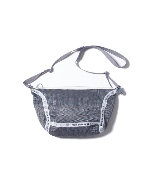 F/CE. （エフシーイー）の「F/CE. MESH SHOULDER / エフシーイー メッシュ ショルダーバッグ（ショルダーバッグ・メンズ・グレー/レッド/サックスブルー/ピンク/グリーン・FREE）」の2枚目の写真