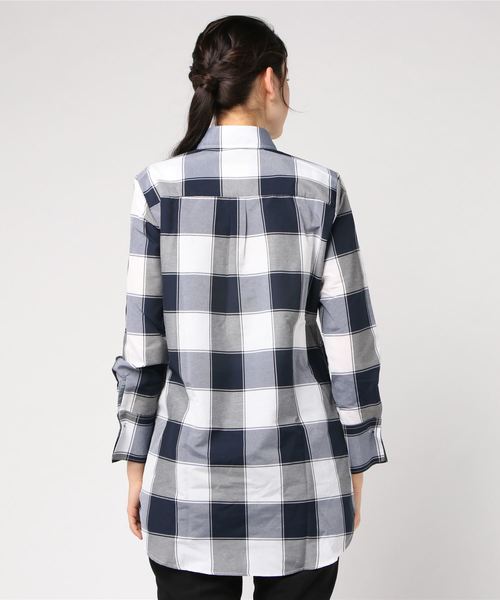NARACAMICIE(ナラカミーチェ)の「イタリアンチェック長袖ロングシャツ(シャツ/ブラウス・レディース・ブラック/ネイビー・SMALL/MEDIUM/LARGE)」の3枚目の写真