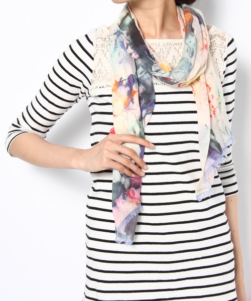 Paul Smith BLACK Paul by Paul Smith（ポールスミスブラック ポールバイポールスミス）の「オールオーバーアンダーウォーターフローラルスカーフ（バンダナ/スカーフ・レディース・ホワイト系7・F）」の3枚目の写真