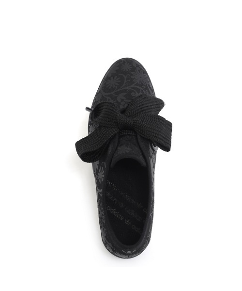 adidas Originals（アディダスオリジナルス）の「日本限定 アディダス オリジナルス リレース フラワー adidas Originals RELACE LOW W FLW（スニーカー・レディース・ブラック/ホワイト・24.5cm/23cm/25cm/24cm/22.5cm/23.5cm）」の5枚目の写真