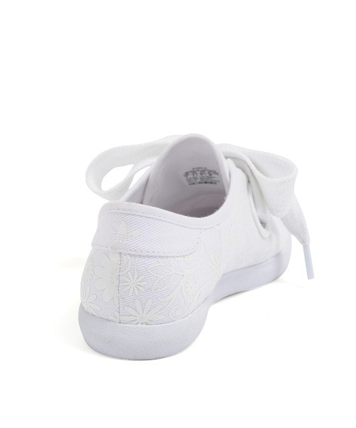 adidas Originals（アディダスオリジナルス）の「日本限定 アディダス オリジナルス リレース フラワー adidas Originals RELACE LOW W FLW（スニーカー・レディース・ブラック/ホワイト・24.5cm/23cm/25cm/24cm/22.5cm/23.5cm）」の11枚目の写真