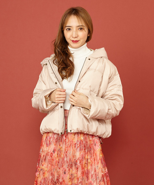 MIIA（ミーア）の「抜き襟ファイバーダウンジャケット（ダウン