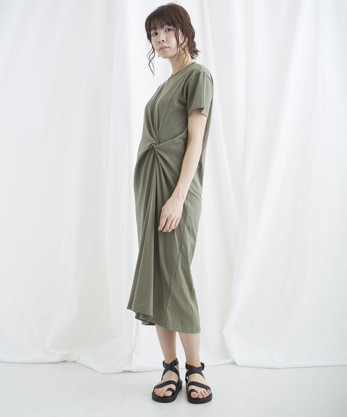 lala Born(ララボーン)の「lalaBorn/天竺フロントツイストワンピース(ワンピース・レディース・ホワイト/ブラック/カーキ/テラコッタ・FREE)」の4枚目の写真