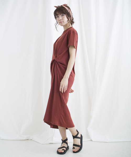 lala Born(ララボーン)の「lalaBorn/天竺フロントツイストワンピース(ワンピース・レディース・ホワイト/ブラック/カーキ/テラコッタ・FREE)」の3枚目の写真