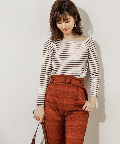 natural couture（ナチュラルクチュール）の「大人ワンショルリブTシャツ（Tシャツ/カットソー・レディース・ブラック/ブラウン/アイボリー/ホワイト系その他/ブラウン系その他/ピンク系その他・FREE）」の4枚目の写真