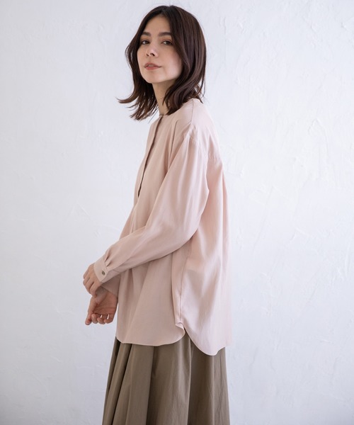 Munich（ミューニック）の「シルキーワッシャーサテン　ヘンリーネックブラウス（シャツ/ブラウス・レディース・ピンク/ブルーグレー/ライトベージュ/ペールイエロー・FREE）」の7枚目の写真