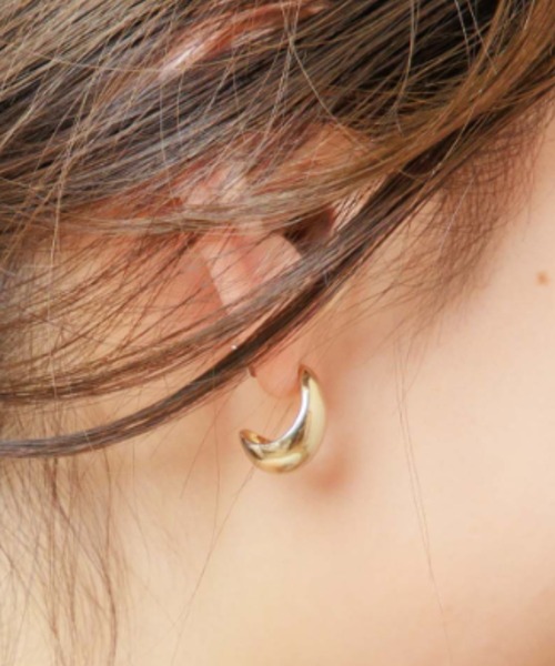 flower（フラワー）の「タイニーフープピアス（ピアス（片耳用）・レディース・シルバー/ゴールド・FREE）」の10枚目の写真