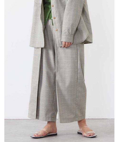 POU DOU DOU（プードゥドゥ）の「フロントベルトラップガウチョパンツ（その他パンツ・レディース・ベージュ/グレー/ライトベージュ/ブラック・3）」の2枚目の写真