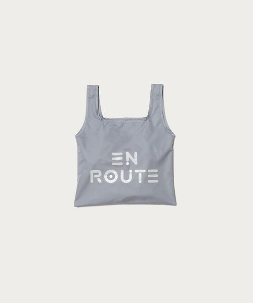 EN ROUTE（アンルート）の「＜EN ROUTE（アンルート）＞×＜YOON HYUP（ユーンヒョプ）＞ロゴ パッカブル エコバッグ（ショルダーバッグ・メンズ・グレー/ブラック/オリーブ・FREE）」の2枚目の写真