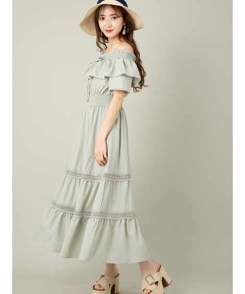 CECIL McBEE スカート風キュロットワンピース　ネイビーボーダーフリル CECIL McBEE（セシルマクビー）の「オフショルマキシワンピース