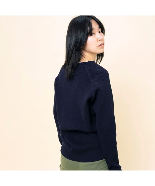AIGLE(エーグル)の「COLOMBES WAFFLE PULLOVER(ニット/セーター・レディース・ホワイト/ネイビー・M/L/S)」の9枚目の写真