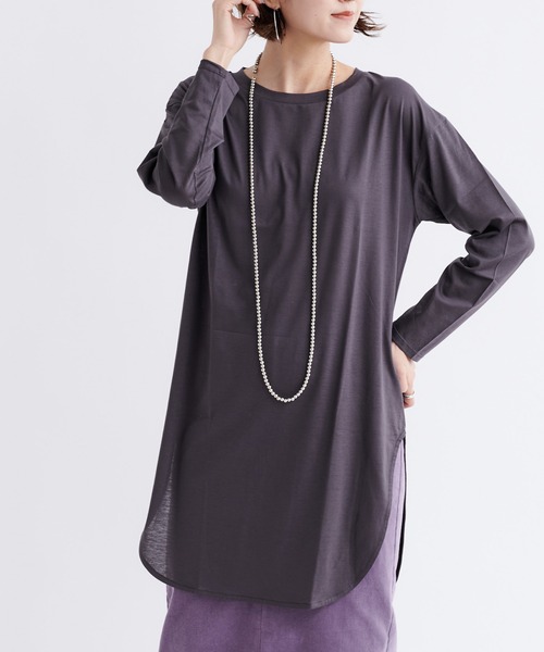 DouDou(ドゥドゥ)の「ラウンドヘムチュニックT(Tシャツ/カットソー・レディース・モカ/チャコールグレー/オフホワイト/グレイッシュベージュ/ライトベージュ/グレー系その他・FREE)」の1枚目の写真