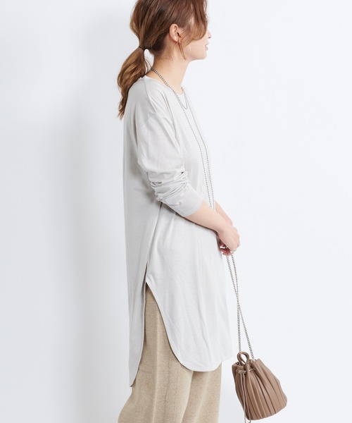 DouDou(ドゥドゥ)の「ラウンドヘムチュニックT(Tシャツ/カットソー・レディース・モカ/チャコールグレー/オフホワイト/グレイッシュベージュ/ライトベージュ/グレー系その他・FREE)」の10枚目の写真