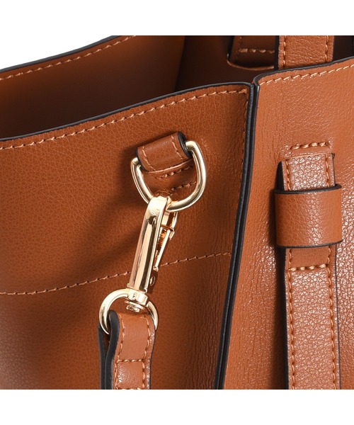 COOCO(クーコ)の「フェイクレザー 2WAY トートバッグ(トートバッグ・レディース・ブラック/レッド/キャメル/グリーン/ネイビー/グレー系その他/サックスブルー/オフホワイト/ダークグレー/ピンク・9)」の17枚目の写真