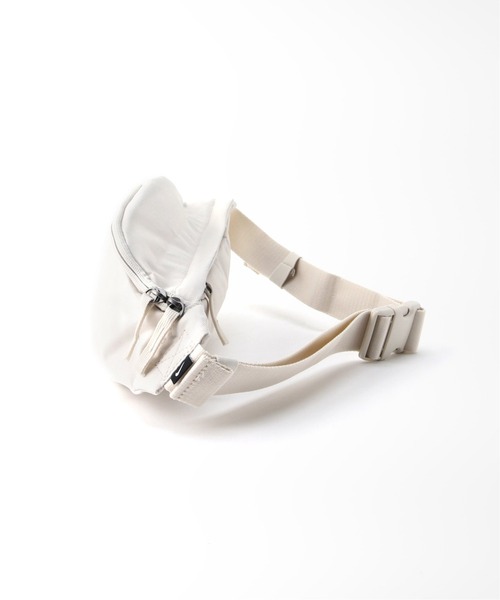 NIKE（ナイキ）の「【NIKE / ナイキ】ヘリテージヒップパック（ショルダーバッグ・レディース・ベージュ/ブラック・FREE）」の6枚目の写真