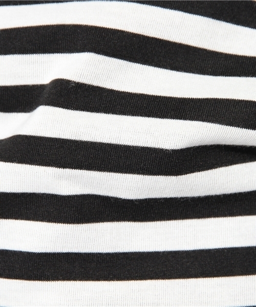 AZUL by moussy(アズールバイマウジー)の「T/C天竺ヨーク切替R/N長袖PO(Tシャツ/カットソー・レディース・ホワイト系その他/ブルー系その他/オフホワイト/ブラック/ネイビー/ボルドー/ダークグリーン・SMALL/LARGE/MEDIUM)」の14枚目の写真