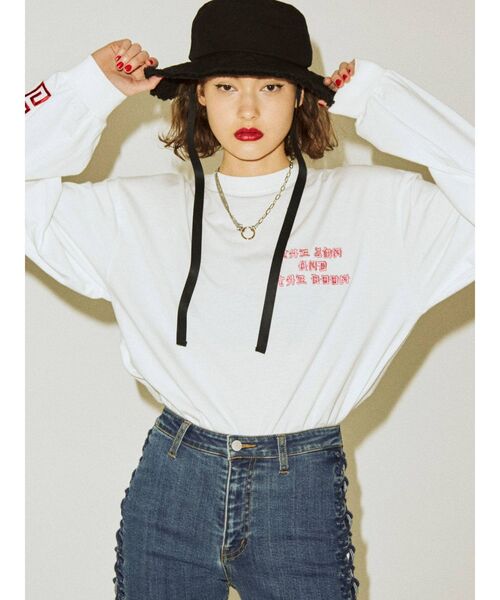 jouetie(ジュエティ)の「インヤンロンT(Tシャツ/カットソー・レディース・ブラック/オフホワイト/ライトブルー・MEDIUM)」の4枚目の写真