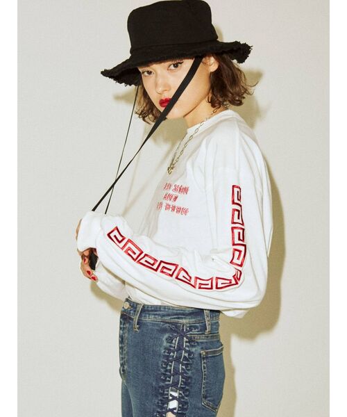 jouetie(ジュエティ)の「インヤンロンT(Tシャツ/カットソー・レディース・ブラック/オフホワイト/ライトブルー・MEDIUM)」の16枚目の写真