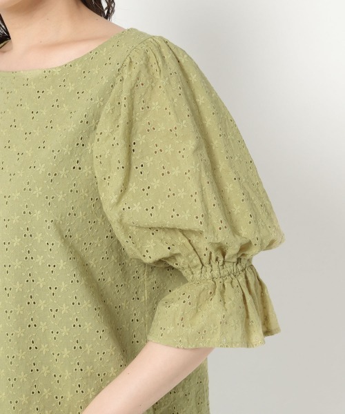 mysty woman（ミスティウーマン）の「ボリュームスリーブ刺繍ブラウス 944722（シャツ/ブラウス・レディース・オフホワイト/ライム/オレンジ系その他3・FREE）」の14枚目の写真