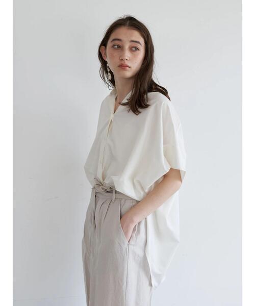 YECCA VECCA(イェッカヴェッカ)の「スキッパーオーバーシャツ(シャツ/ブラウス・レディース・オフホワイト/モカ/イエロー・FREE)」の9枚目の写真