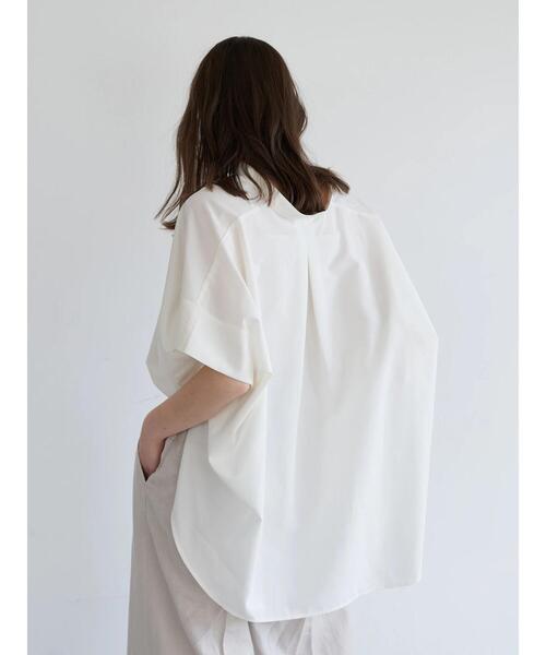 YECCA VECCA(イェッカヴェッカ)の「スキッパーオーバーシャツ(シャツ/ブラウス・レディース・オフホワイト/モカ/イエロー・FREE)」の12枚目の写真