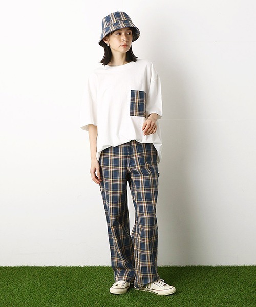 Purple&Yellow（パープルアンドイエロー）の「チェック柄胸ポケット　ワイド半袖Tシャツ（Tシャツ/カットソー・メンズ・グレイッシュベージュ/ホワイト/ネイビー・SMALL/MEDIUM/LARGE）」の5枚目の写真