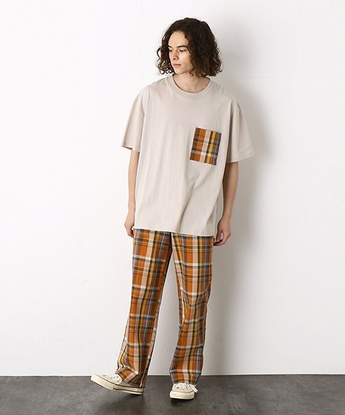 Purple&Yellow（パープルアンドイエロー）の「チェック柄胸ポケット　ワイド半袖Tシャツ（Tシャツ/カットソー・メンズ・グレイッシュベージュ/ホワイト/ネイビー・SMALL/MEDIUM/LARGE）」の8枚目の写真